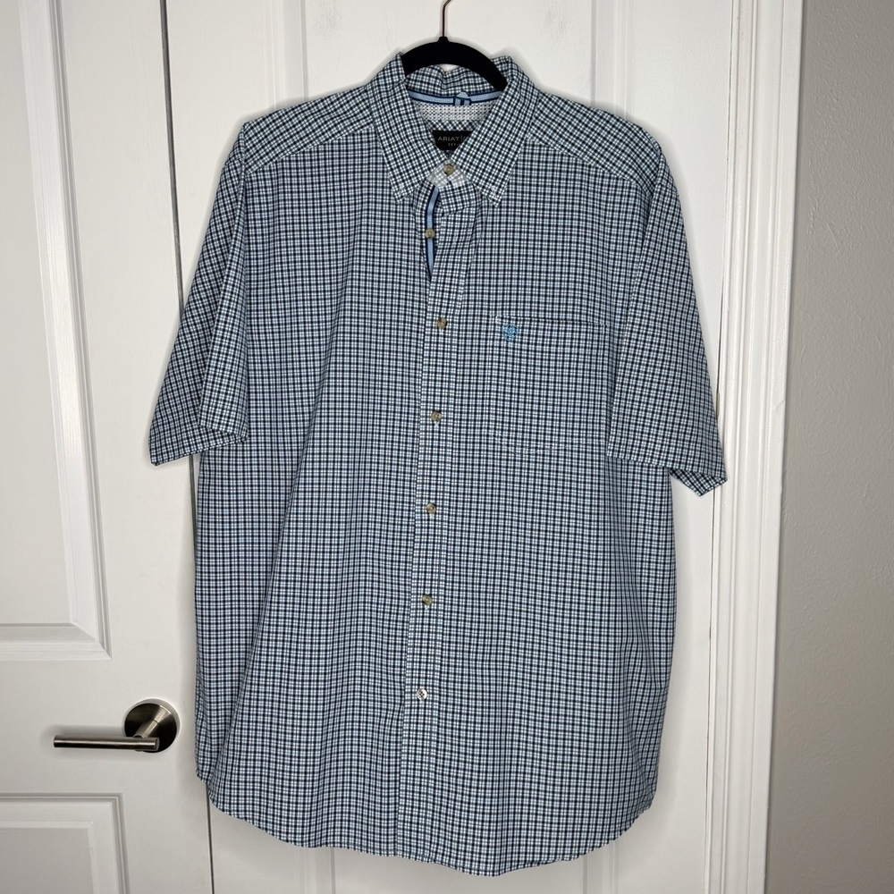 Ariat Pro Series Short-Sleeve Blue and White Plaid Button-Down Shirt Size L